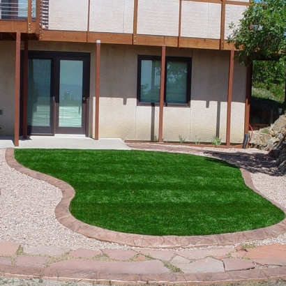 Front Yard Small Synthetic Lawn with Stripes and Brick border