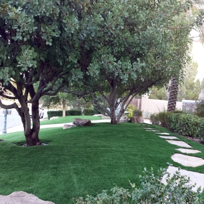 Artificial Grass Front Yard in San Marino, California