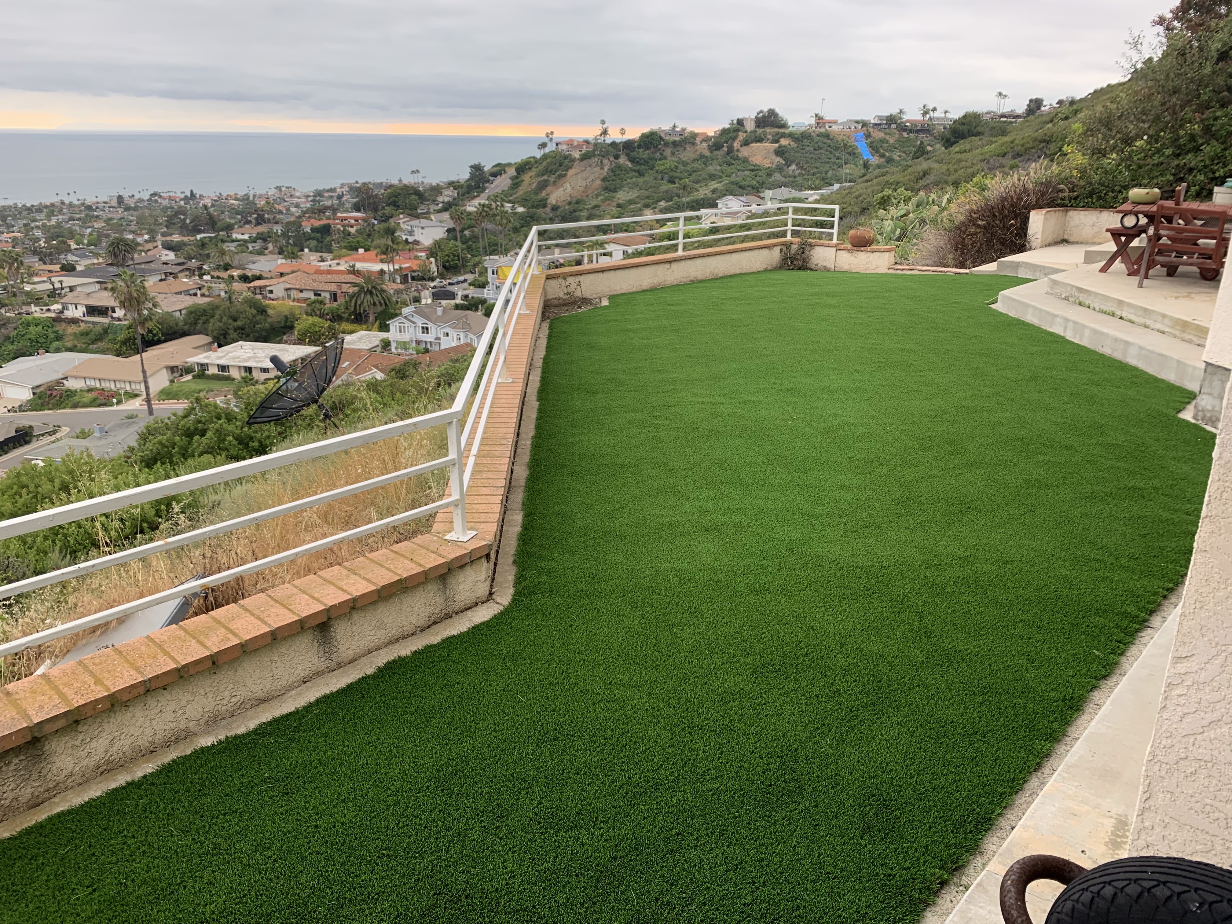 Cool Blue Hollow Lime fake green grass,green grass carpet,fake green grass,green grass carpet,artificial turf,synthetic turf,artificial turf installation,how to install artificial turf,used artificial turf