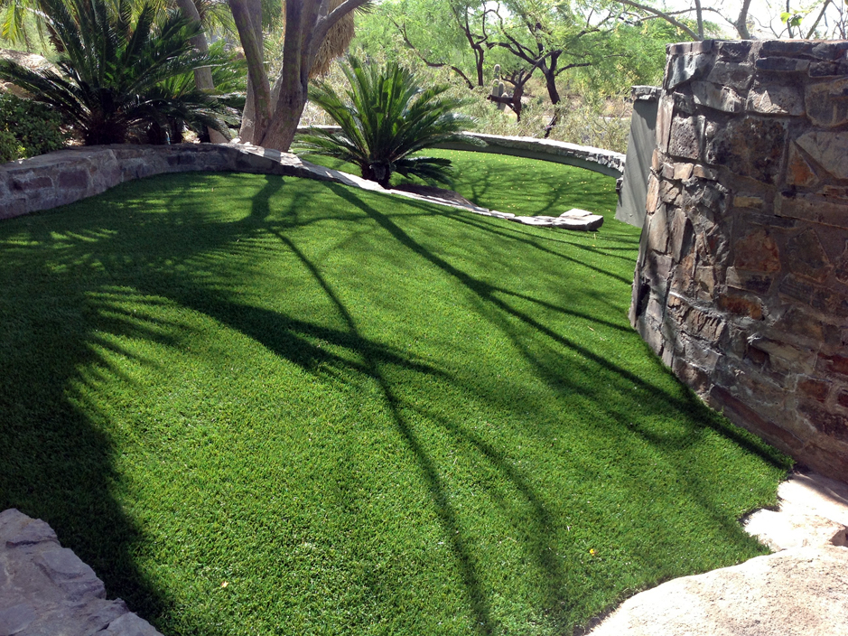 Can you do fireworks on turf? Will it burn my grass?