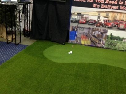 Putting Green Synthetic Turf showcase at conference