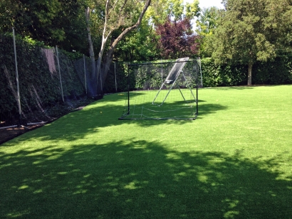 Artificial Grass In Installation in Manhattan Beach, California