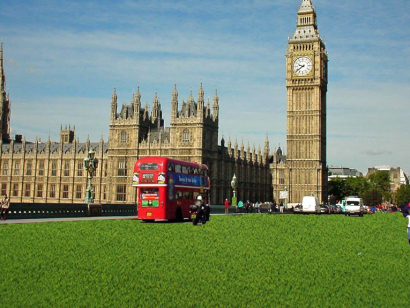 Londoners Evangelize Artificial Grass