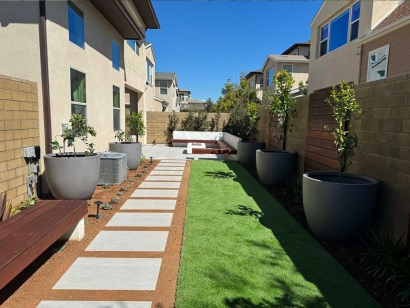 synthetic turf, side yard, side walk, garden